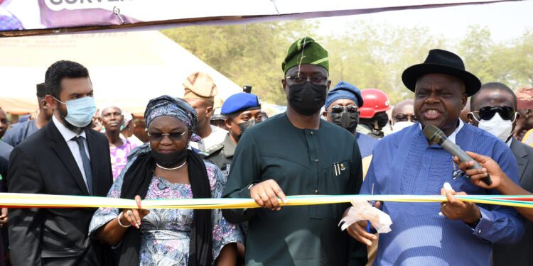 PHOTO: Gov Makinde Flag-Off Oyo-Iseyin and Ibadan Airport Road