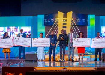 PICTURES: Gov. Sanwo-Olu at The Opening Ceremony of Art of Technology (AOT) Lagos 3.0 Conference Held at Oriental Hotel, Victoria Island on Friday, December 3, 2021