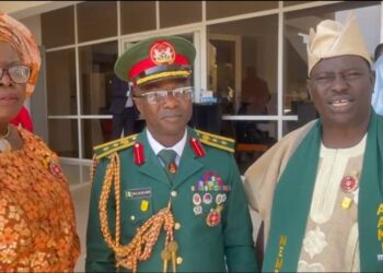 The Oyo State Government has felicitated three Oyo indigenes, who just graduated from the Senior Executive Course 43, of the National Institute for Policy and Strategic Studies, Kuru.