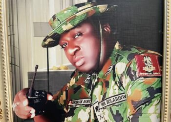 EFCC Arrests Fake Army General Who Claimed Buhari Nominated Him As COAS for Alleged N270m Fraud