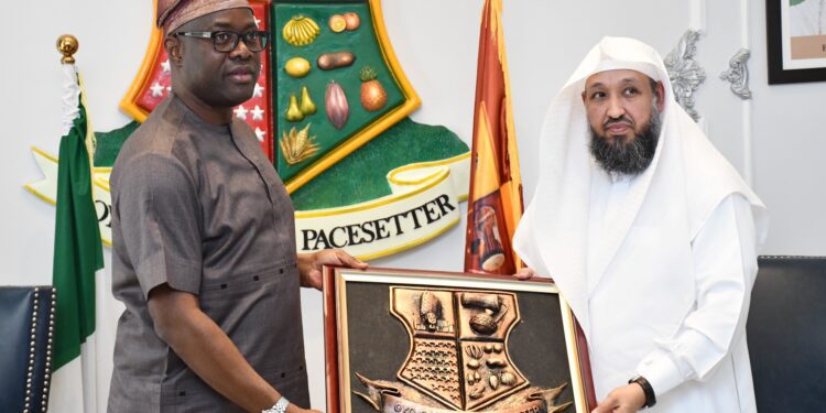 PHOTO: Gov Makinde Received Saudi Imam