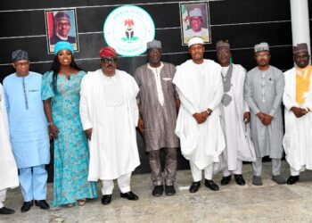 Swearing-in of Commissioners and Special Adviser