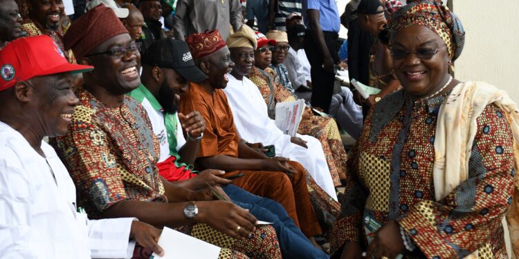 PHOTO: Gov Makinde Received APC, ADC and Others Decampees to PDP