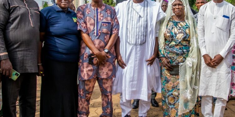 Marketers Association lauds Kwara govt’s grants for petty traders