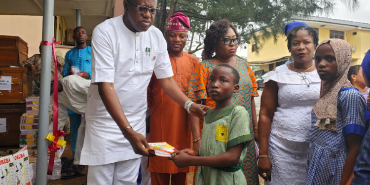 BESDA: OYOSUBEB Distributes Writing Materials to 1,200 Schools in Oyo