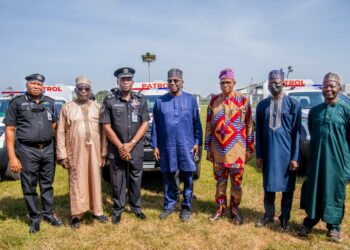 AbdulRazaq restates commitment to security as Kwara donates new patrol vehicles