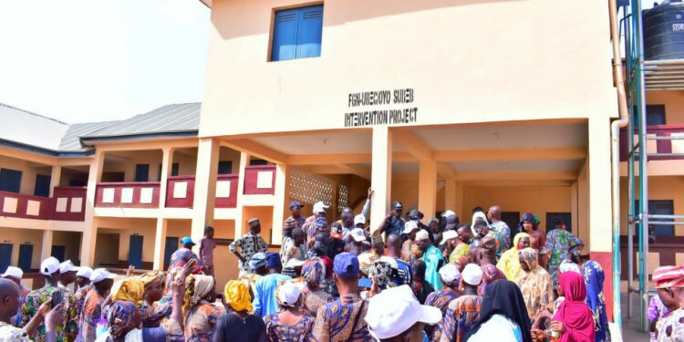 Lawmaker Commissions Seven Transformers,  Five Boreholes, School Projects in Oluyole ﻿