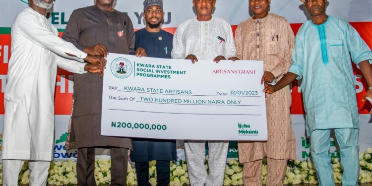 AbdulRazaq flags off fresh N200m support for 4000 Kwara artisans