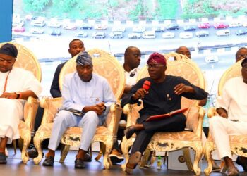 PICTURES: Gov. Sanwo-Olu Attends A Town Hall Meeting With Eti-Osa Residents On Sunday, 12 February 2023