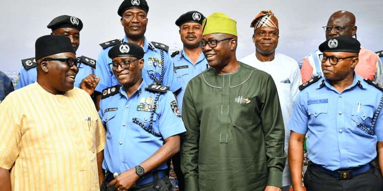 PHOTO: AIG Zone 11 Visit Gov Makinde