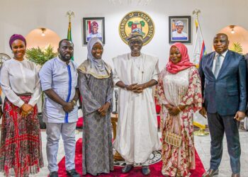 PHOTOS: Aminat Yusuf, LASUU Best Graduating Student Visits Governor Sanwo-Olu At Lagos House, Marina, On Thursday, 6th July 2023