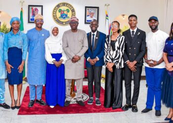 PICTURES: Gov. Sanwo-Olu Interactive Session with Ibile Youth Ambassadors at Lagos House, Marina, on Wednesday, 20 December 2023