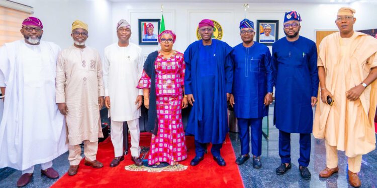 PICTURES: Gov. Sanwo-Olu Receives New Principal Officers of Lagos House of Assembly Led by the Speaker, RT. Hon. Mojisola Meranda, at Lagos House, Ikeja, on Monday, 20 January 2025