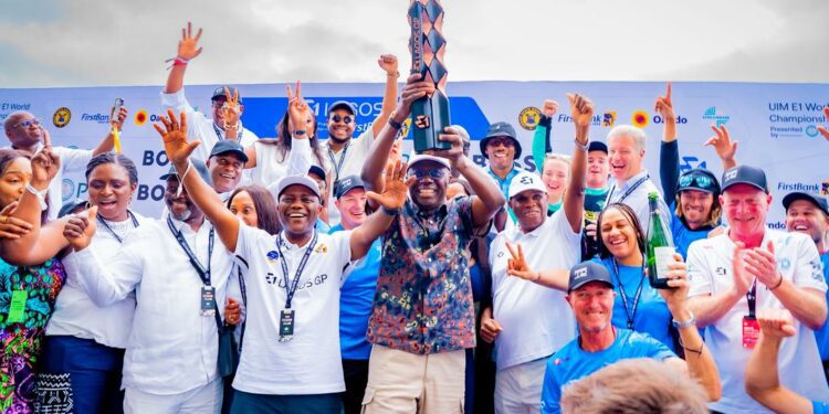 PHOTOS: Governor Sanwo-Olu Presents Trophy to Winners of the E1 Lagos GP Championship at the Grand Finale in Victoria Island, on Sunday, October 5th, 2025