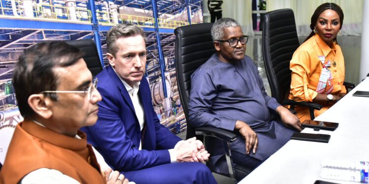 Dangote Refinery to Supply 1.5 Billion Litres of Petrol Monthly