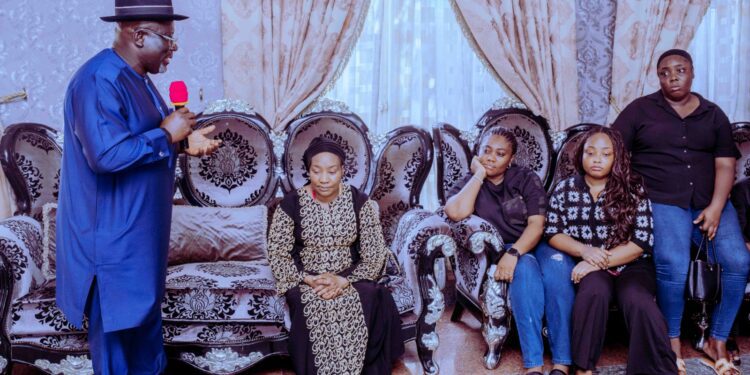 Oborevwori Pays Condolence Visit To Nwaoboshi, Nuel Ojei Families