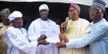 Kwara APC elders, stakeholders rejoice as Guber Candidate Yakubu Danladi receives INEC nomination form